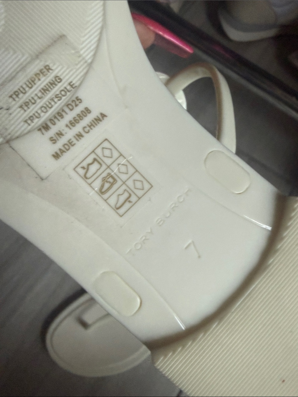 Tory Burch Cream Miller Logo Thong Sandals with Gold Emblem - Picture 3 of 4